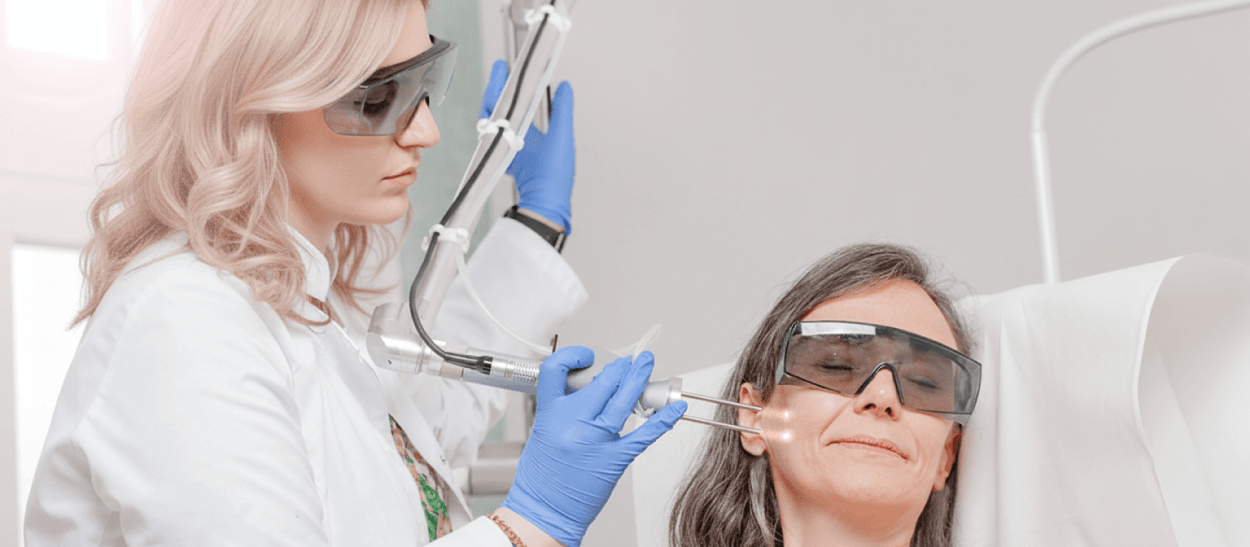 dermatologie-lasermedizin-klinik-aachen-dehnungsstreifen-entfernen-rosacea-behandlungen-erfahrung-3 (1)