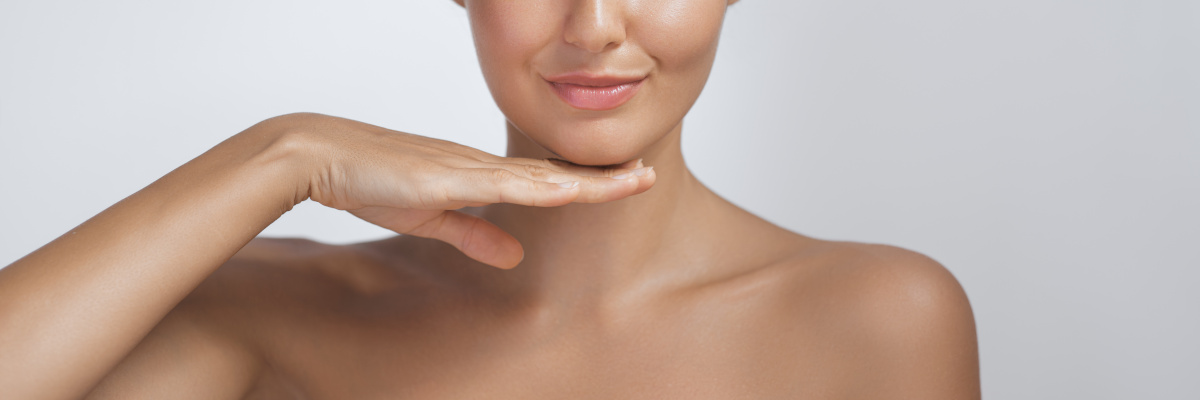 Frau nach einer ästhetischen Operation in Köln